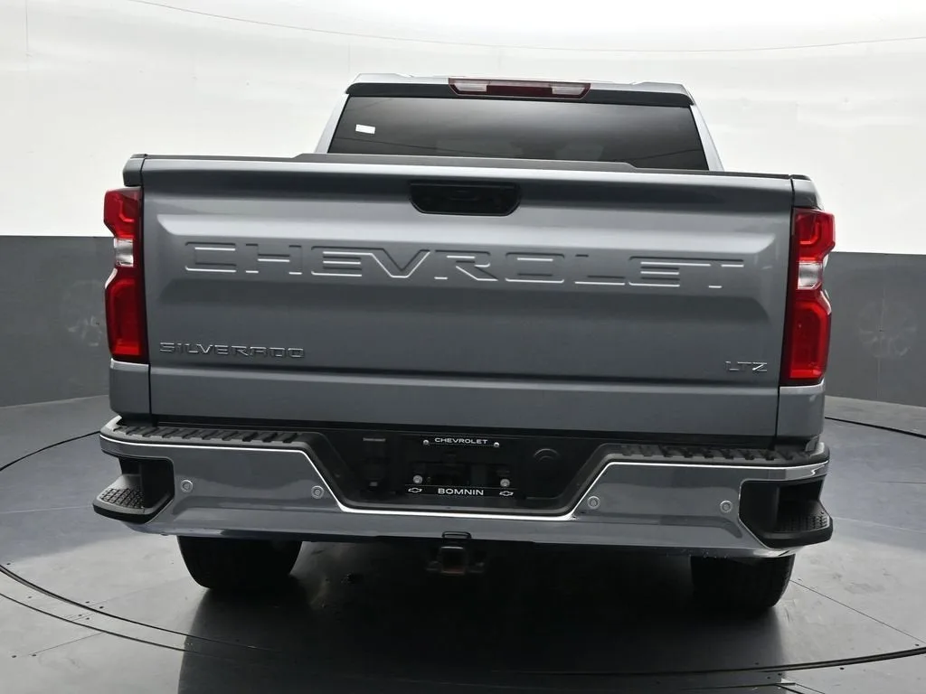 2025 Chevrolet Silverado 1500 LTZ photo 4