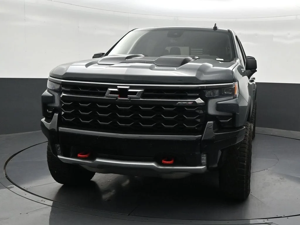 2025 Chevrolet Silverado 1500 ZR2 photo 9