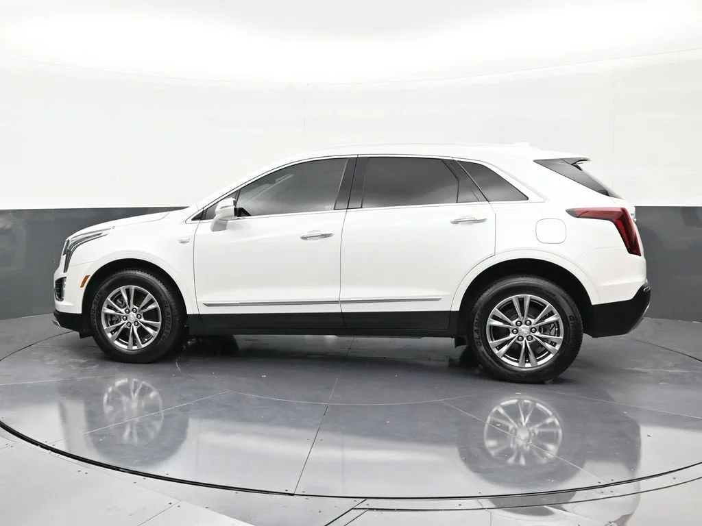 2023 Cadillac XT5 Premium Luxury photo 2