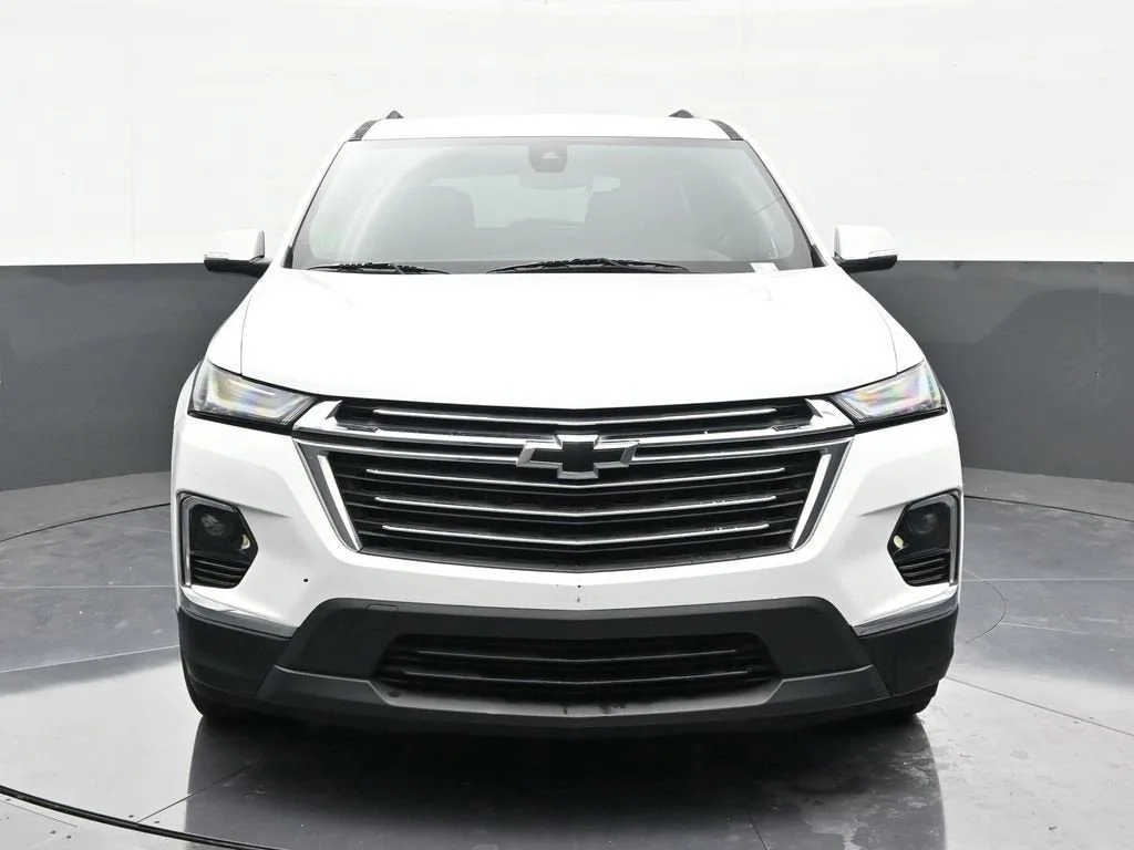 2022 Chevrolet Traverse LT Leather photo 8
