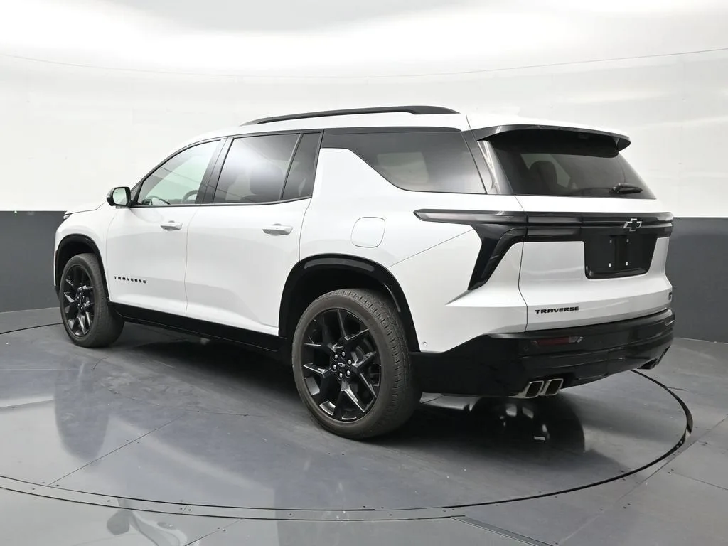2024 Chevrolet Traverse RS photo 3