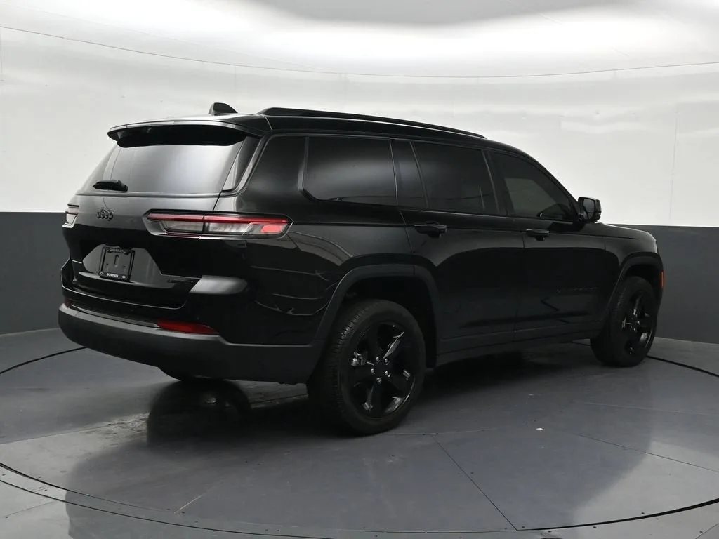 2025 Jeep Grand Cherokee L Limited 4x2 photo 5