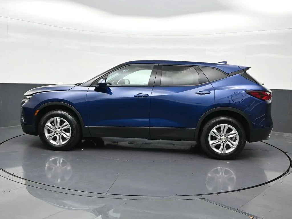 2022 Chevrolet Blazer 2LT photo 2