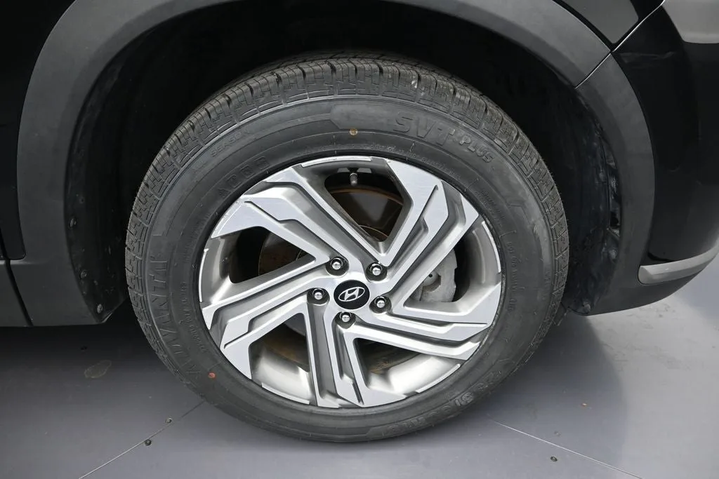 2021 Hyundai Santa Fe SE photo 9