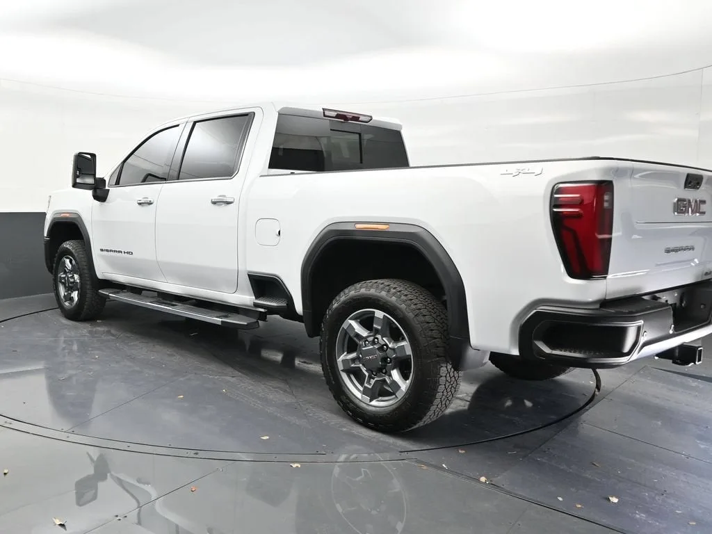 2025 GMC Sierra 2500 HD SLT photo 3