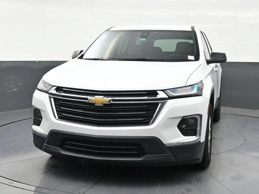 2023 Chevrolet Traverse LS photo 8