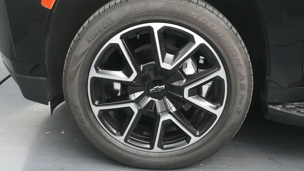 2024 Chevrolet Tahoe RST photo 9