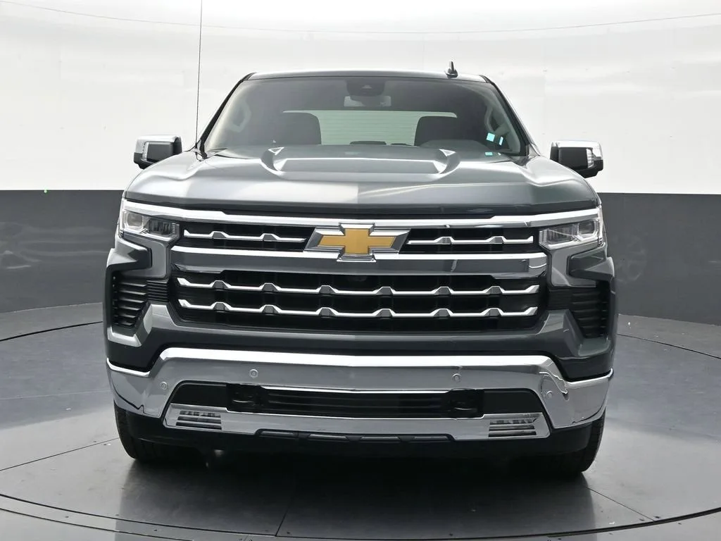 2026 Chevrolet Silverado 1500 LTZ photo 2