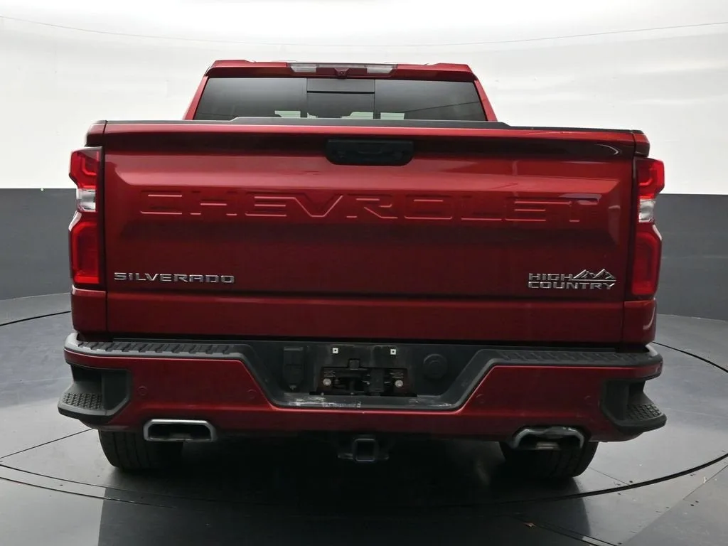 2024 Chevrolet Silverado 1500 High Country photo 4