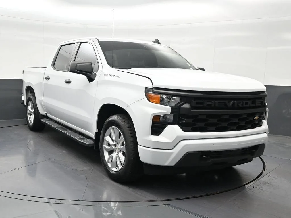2024 Chevrolet Silverado 1500 Custom photo 8