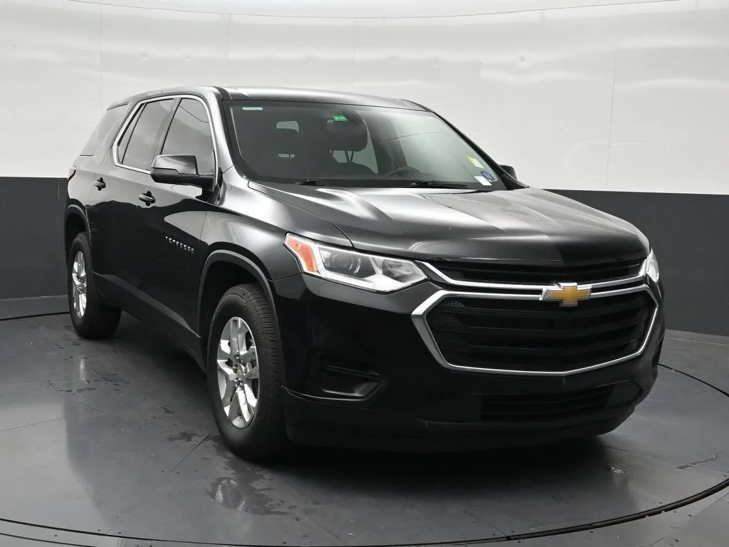2021 Chevrolet Traverse LS photo 8