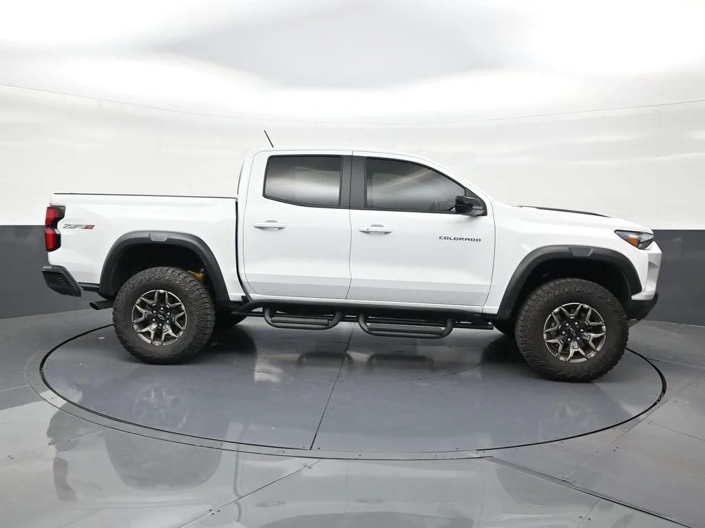 2025 Chevrolet Colorado ZR2 photo 6