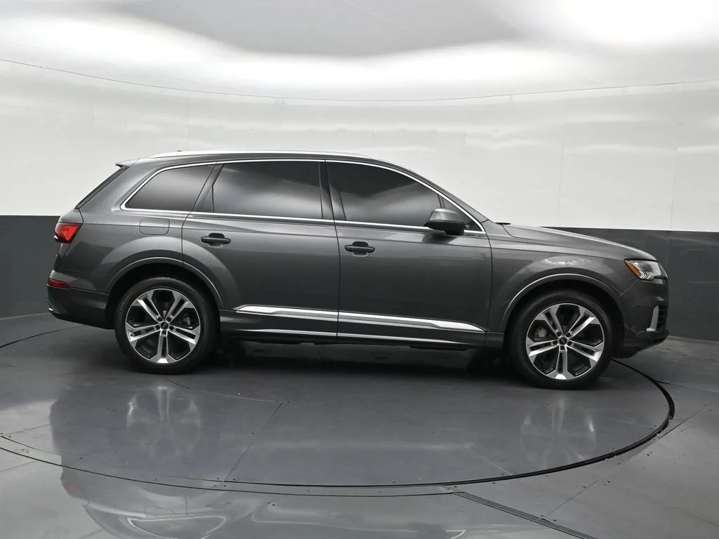 2023 Audi Q7 Premium Plus 55 TFSI quattro Tiptronic photo 7