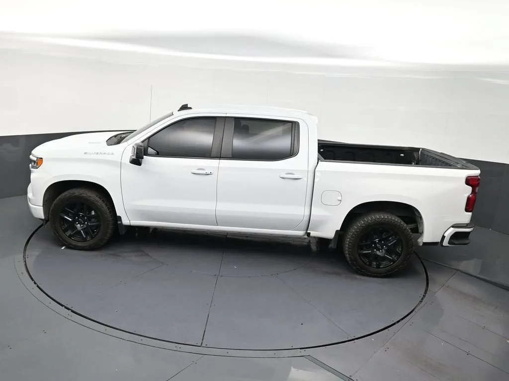 2023 Chevrolet Silverado 1500 RST photo 12
