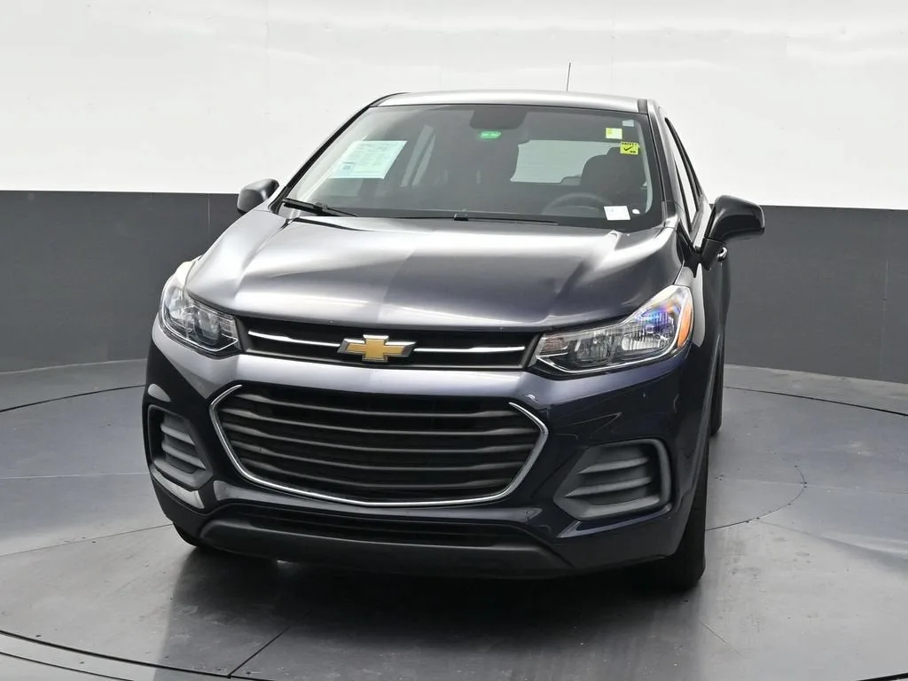 2022 Chevrolet Trax LS photo 9