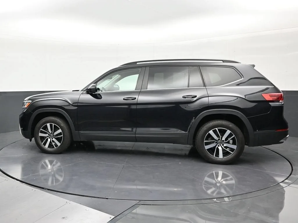 2022 Volkswagen Atlas 2.0T SE photo 2