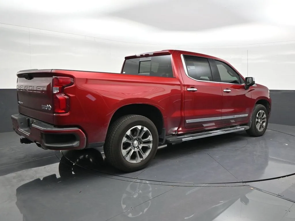2024 Chevrolet Silverado 1500 High Country photo 5
