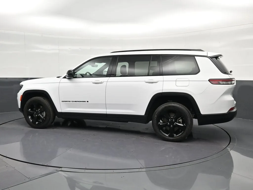 2025 Jeep Grand Cherokee L Limited photo 8