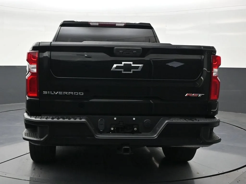 2023 Chevrolet Silverado 1500 RST photo 4