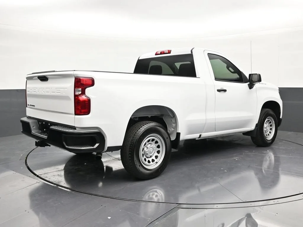 2026 Chevrolet Silverado 1500 WT photo 5