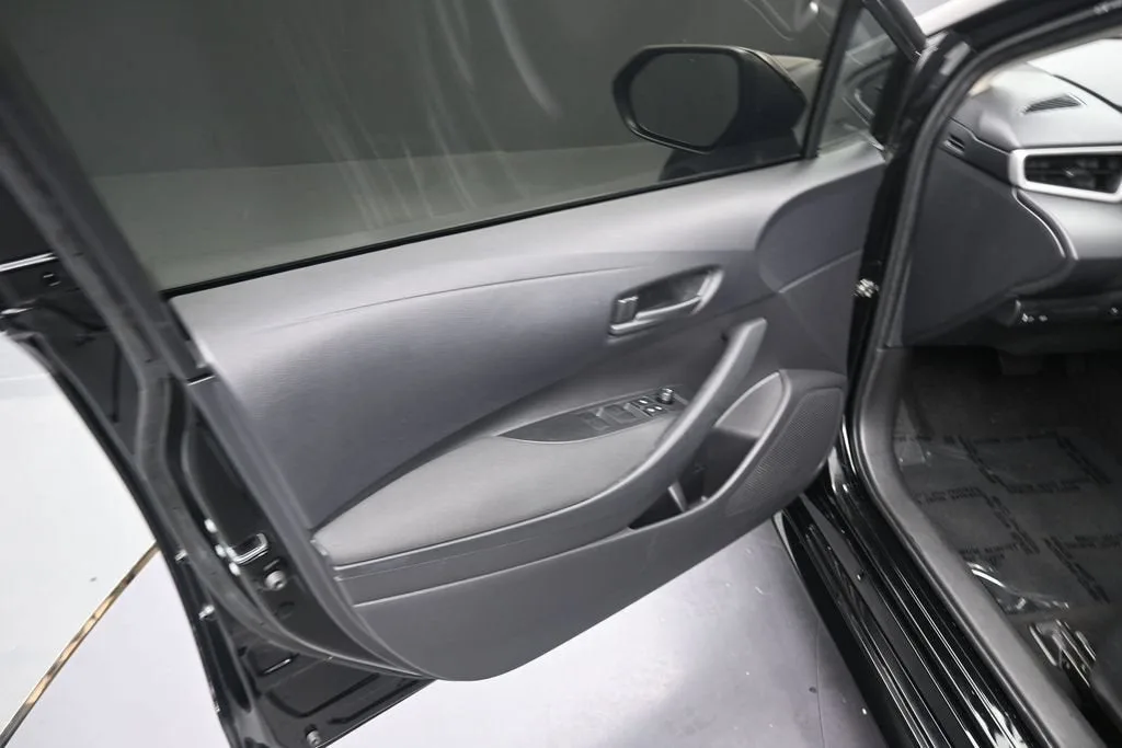 2026 Toyota Corolla Hybrid LE photo 12
