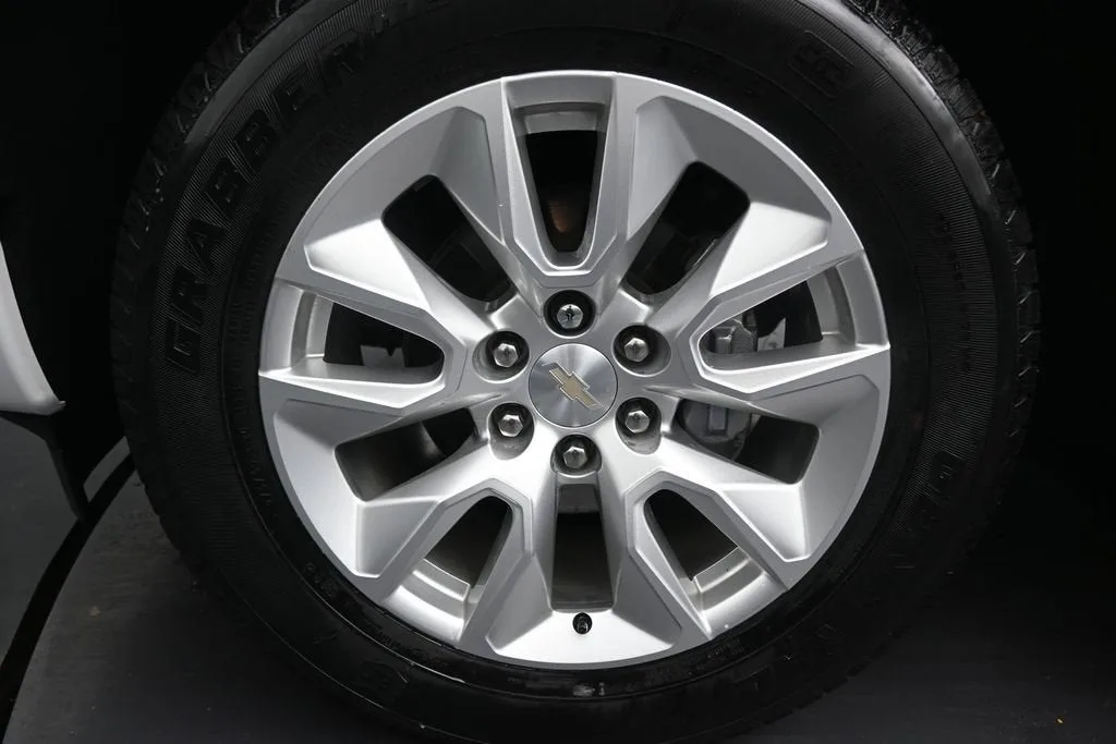 2024 Chevrolet Silverado 1500 Custom photo 10