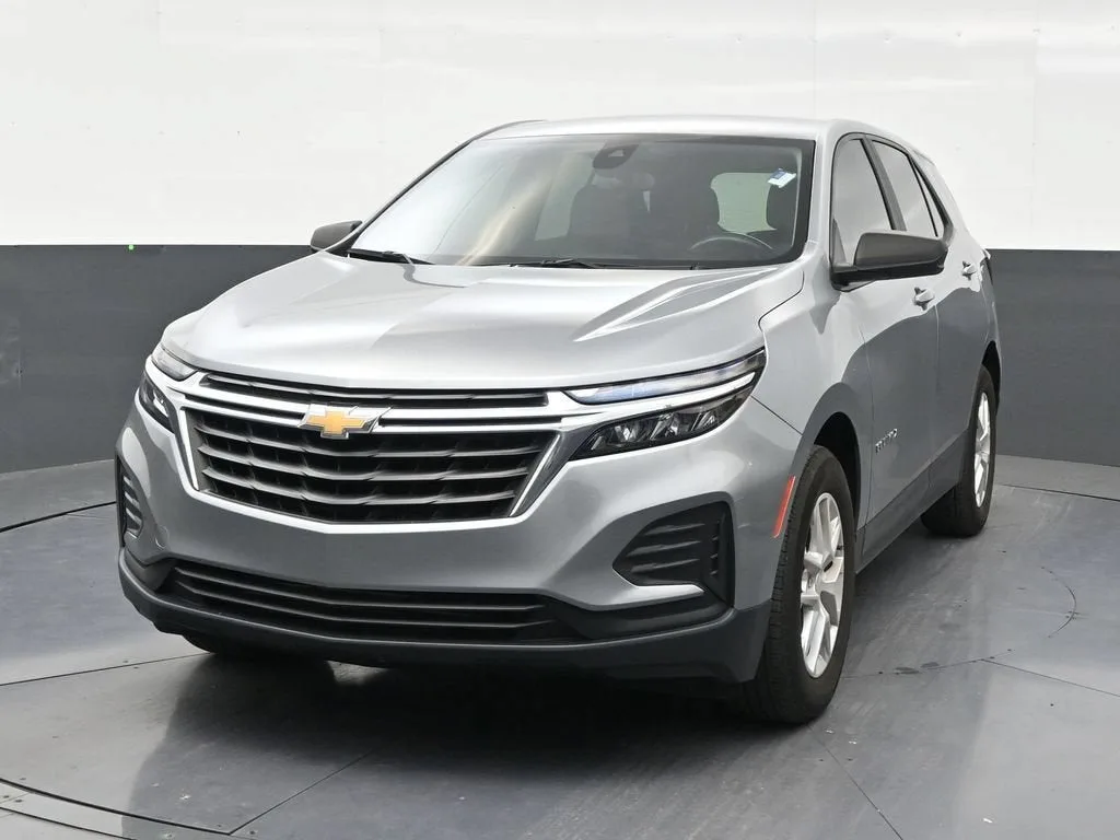 2024 Chevrolet Equinox LS photo 8