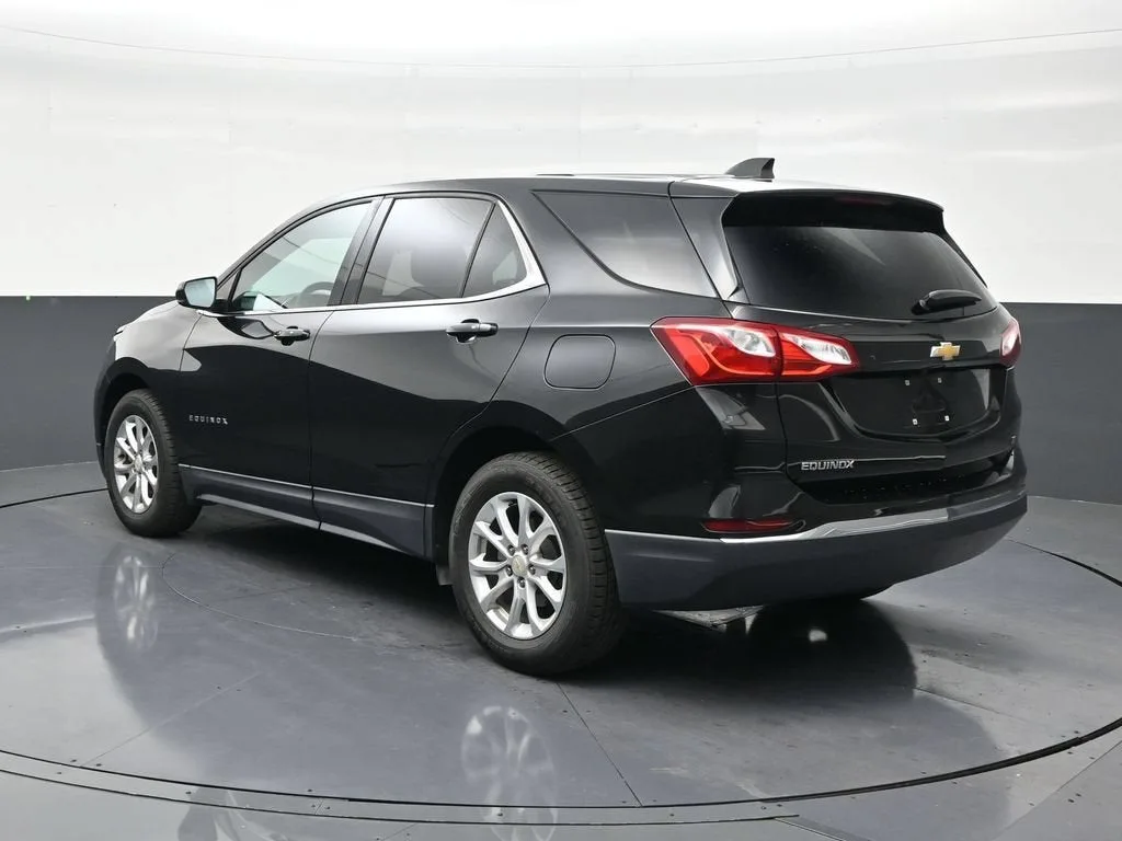 2019 Chevrolet Equinox LT photo 3