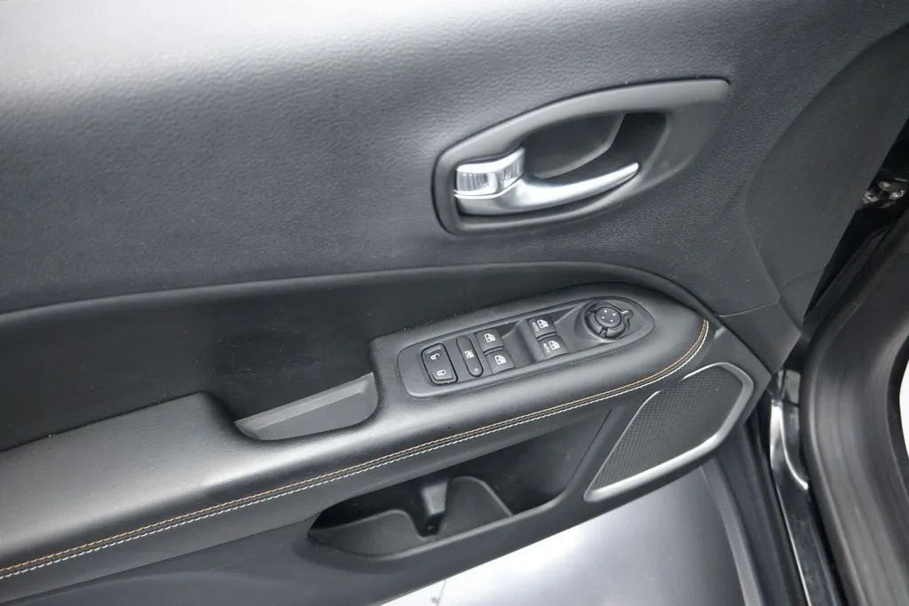 2019 Jeep Compass Latitude photo 10