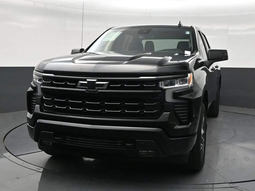 2024 Chevrolet Silverado 1500 RST photo 8