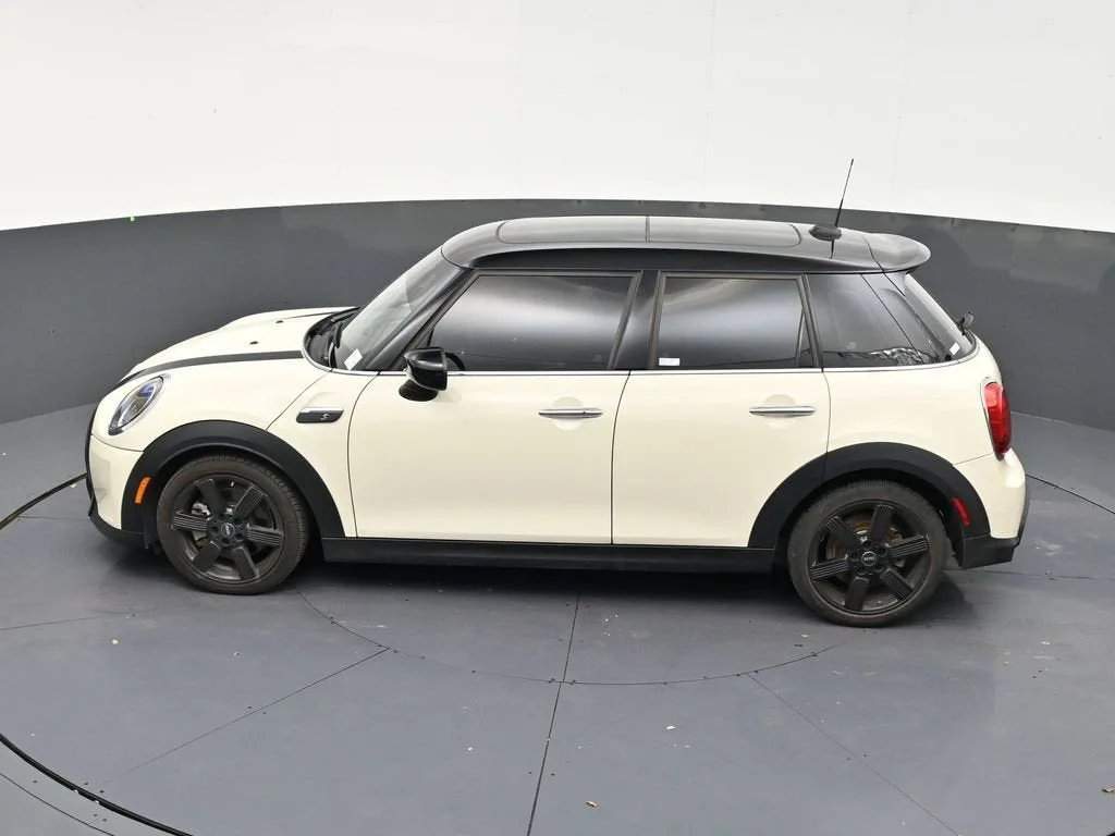 2022 MINI Hardtop 4 Door Cooper S photo 13