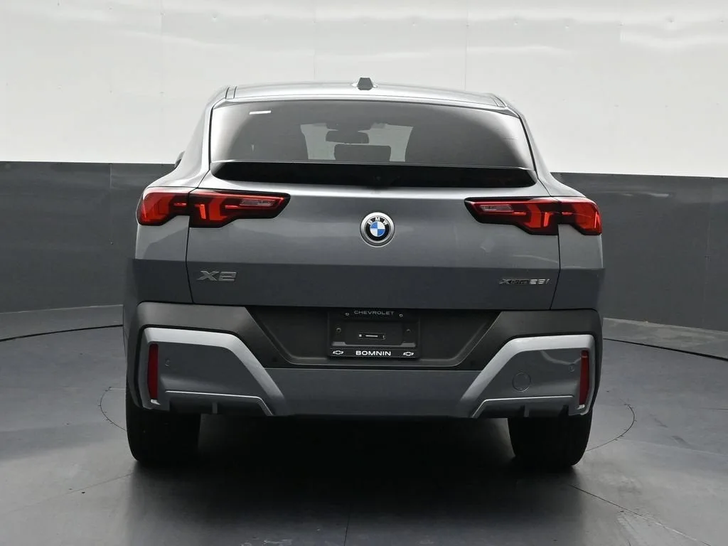 2025 BMW X2 xDrive28i photo 4