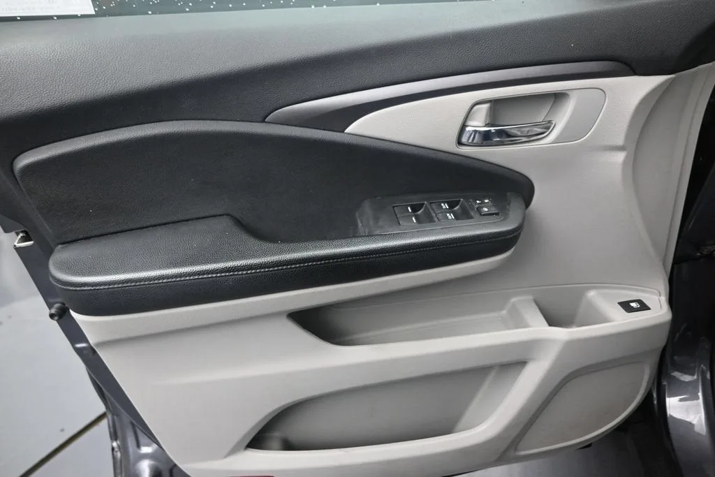 2020 Honda Pilot 2WD EX photo 10