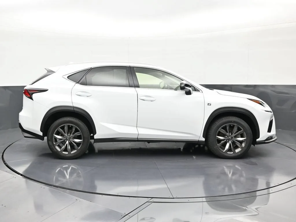2021 Lexus NX 300 F SPORT photo 6