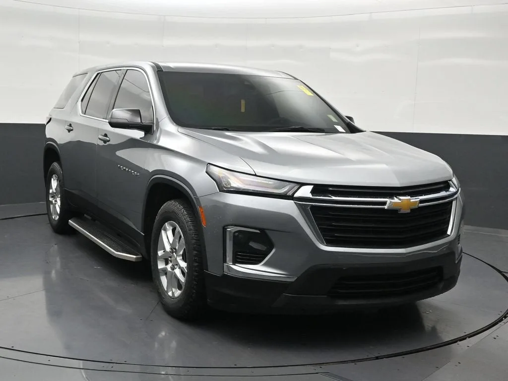 2023 Chevrolet Traverse LS photo 8