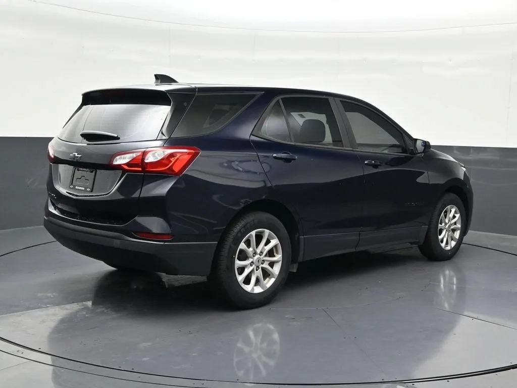 2020 Chevrolet Equinox LS photo 5