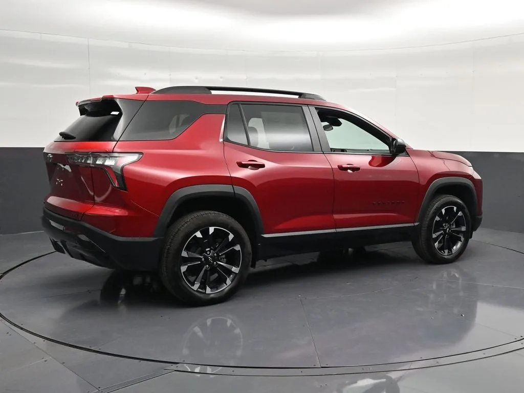 2026 Chevrolet Equinox RS photo 3