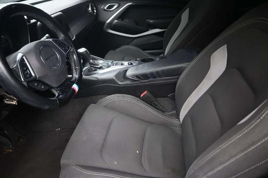 2020 Chevrolet Camaro 1LT photo 12