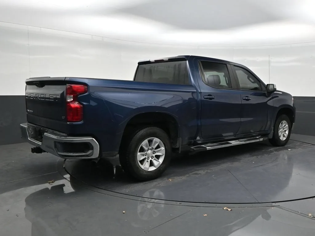 2023 Chevrolet Silverado 1500 LT photo 5