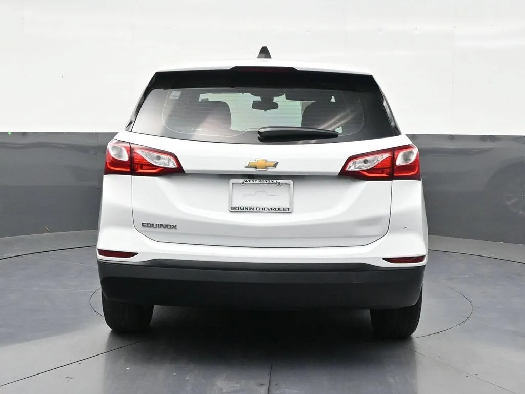 2020 Chevrolet Equinox LS photo 4
