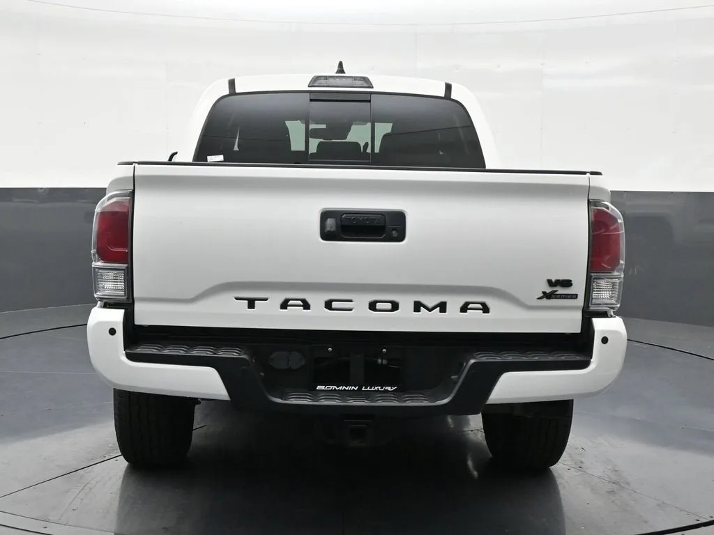 2020 Toyota Tacoma TRD Sport photo 4