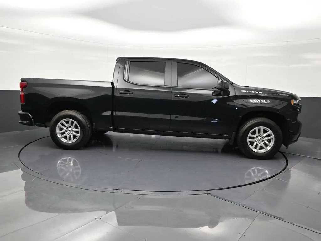 2021 Chevrolet Silverado 1500 RST photo 6