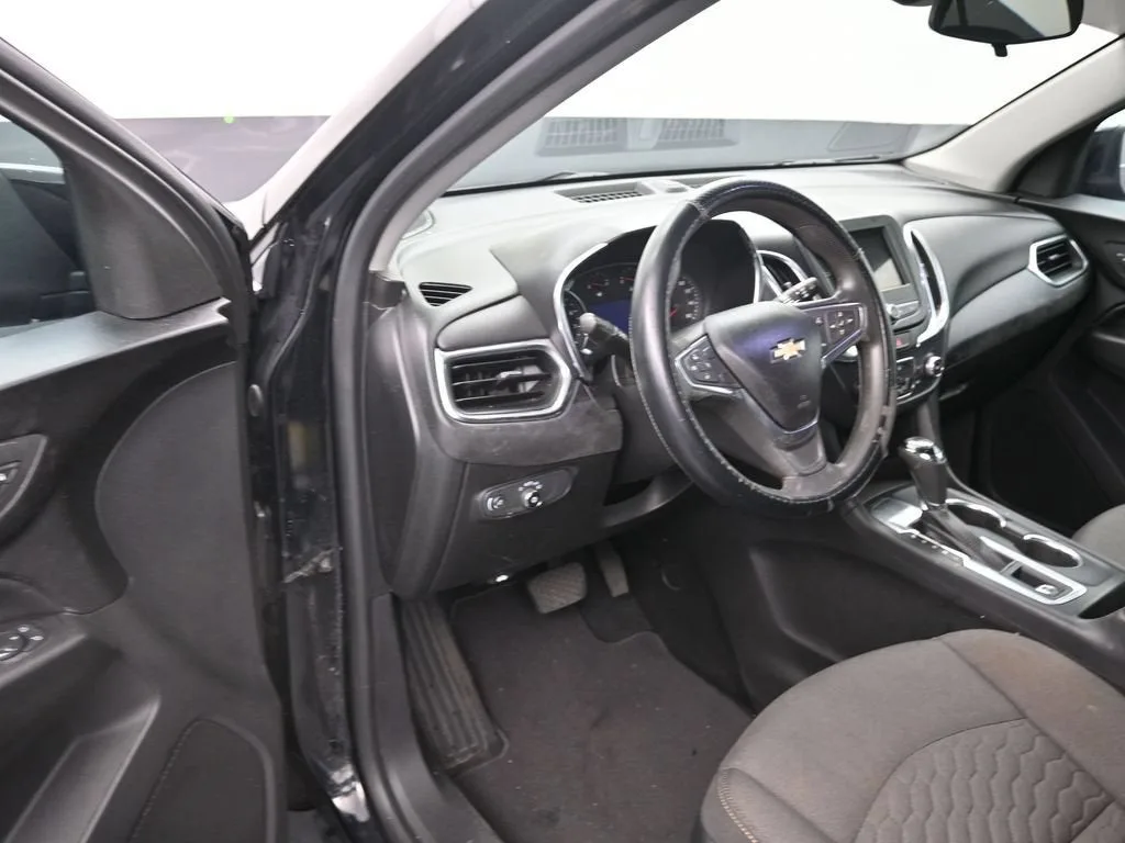 2019 Chevrolet Equinox LT photo 11