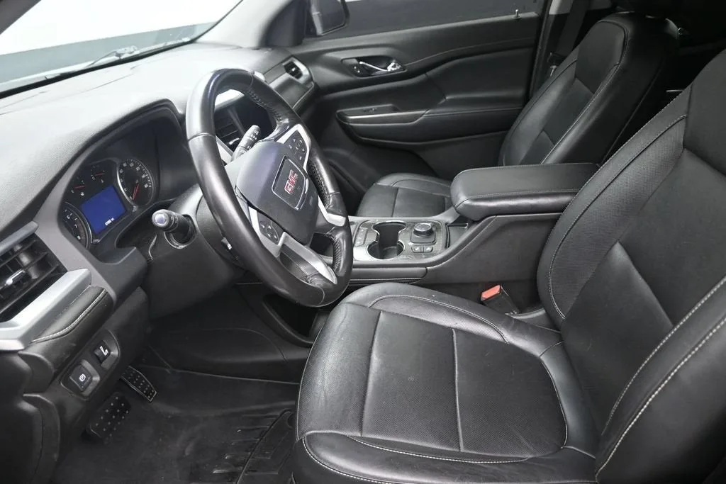 2020 GMC Acadia SLT photo 12