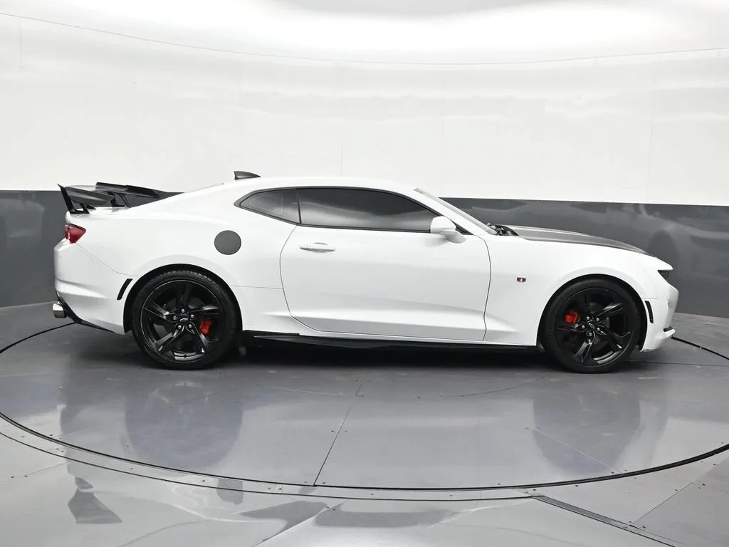 2021 Chevrolet Camaro 1LT photo 7
