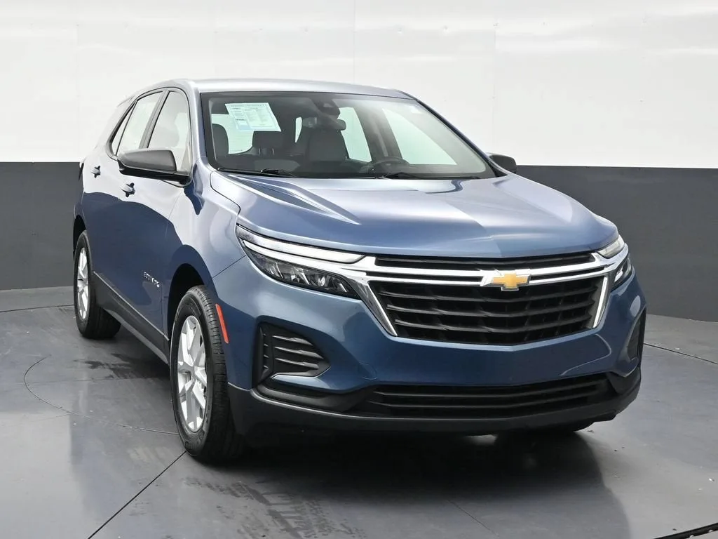 2024 Chevrolet Equinox LS photo 7