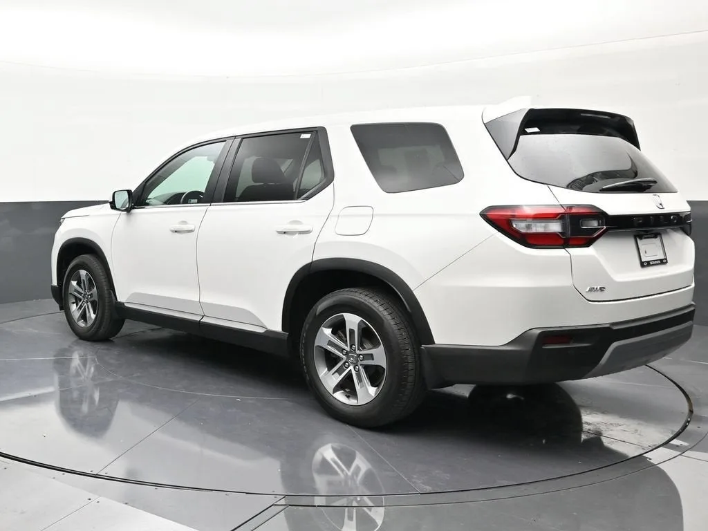 2024 Honda Pilot EX-L photo 3
