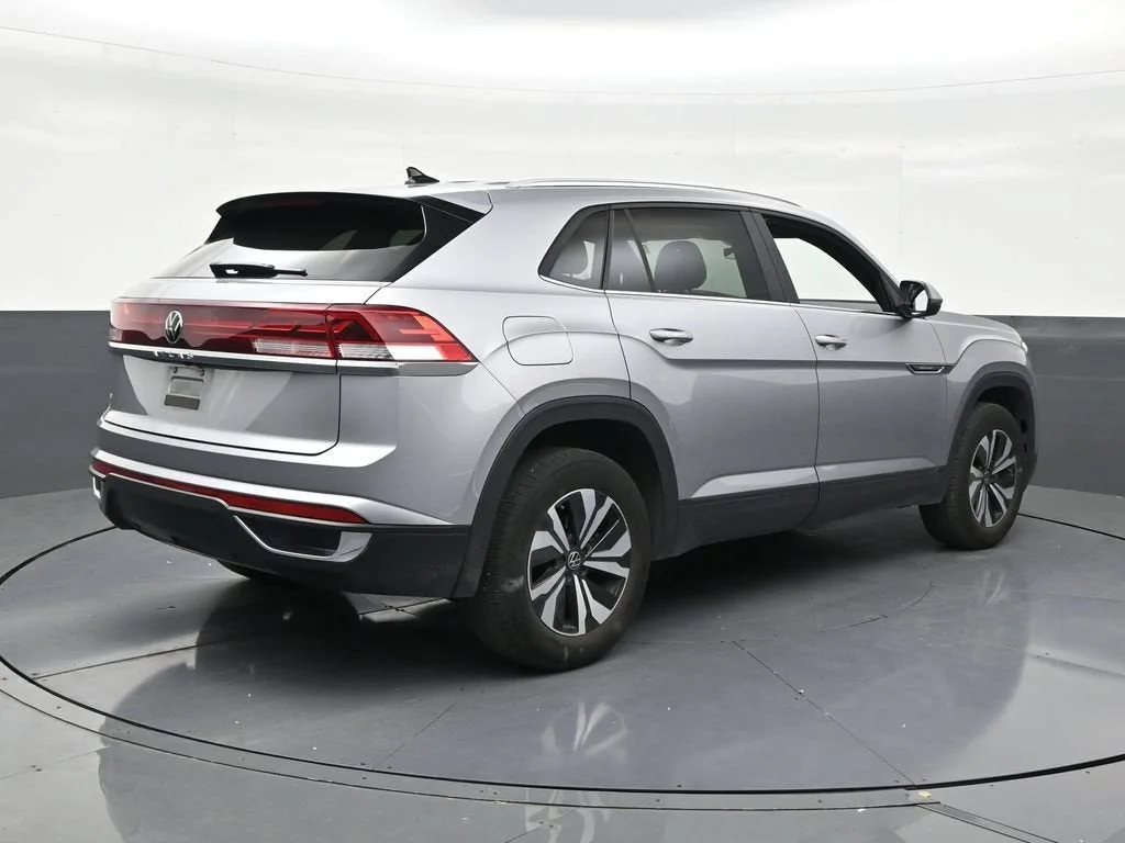 2024 Volkswagen Atlas Cross Sport 2.0T SE photo 5
