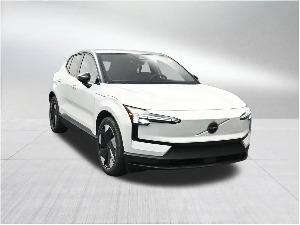 2025 Volvo EX30 Plus Twin Motor Performance, Fully electric photo 7