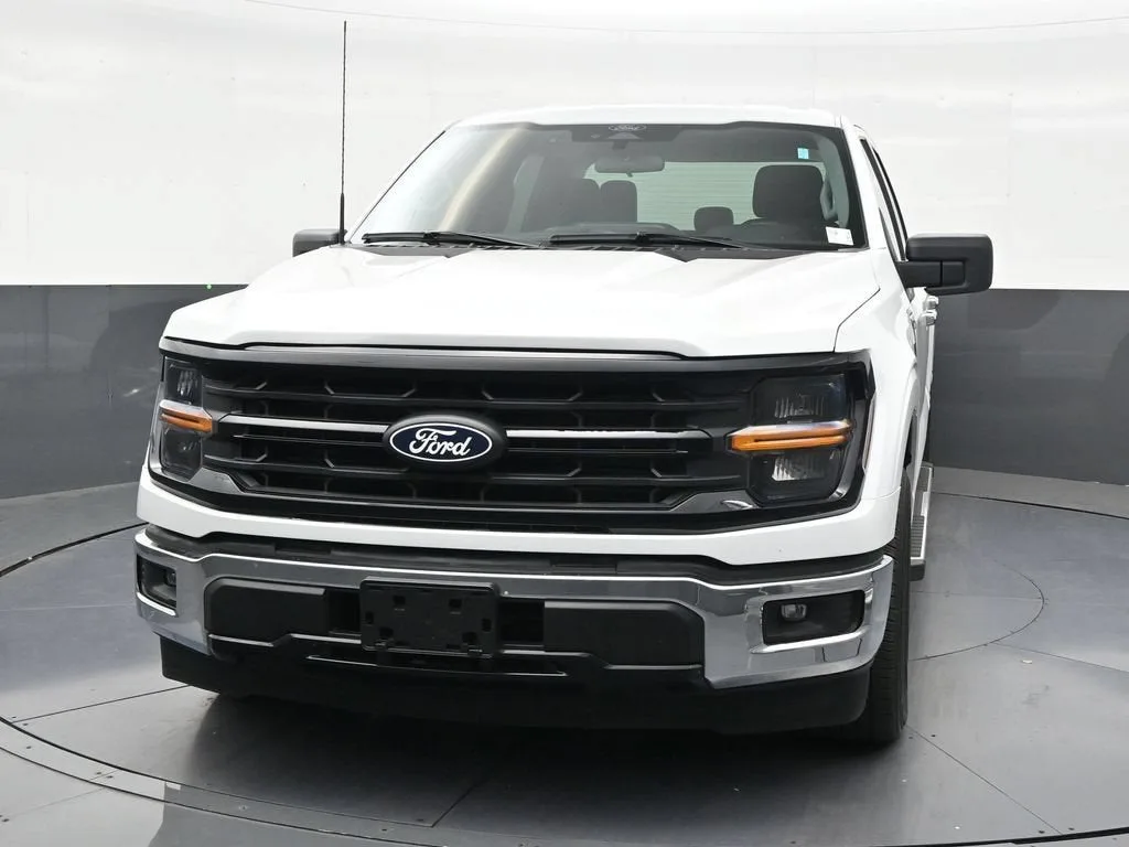 2025 Ford F-150 XLT photo 8